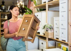Les erreurs courantes à éviter lors de l'achat de meubles de décoration 